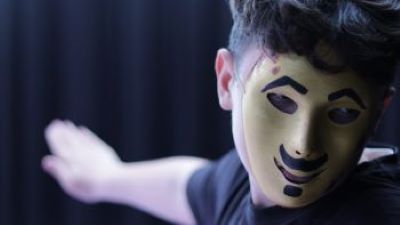 Kelmscott pupil in roman mask